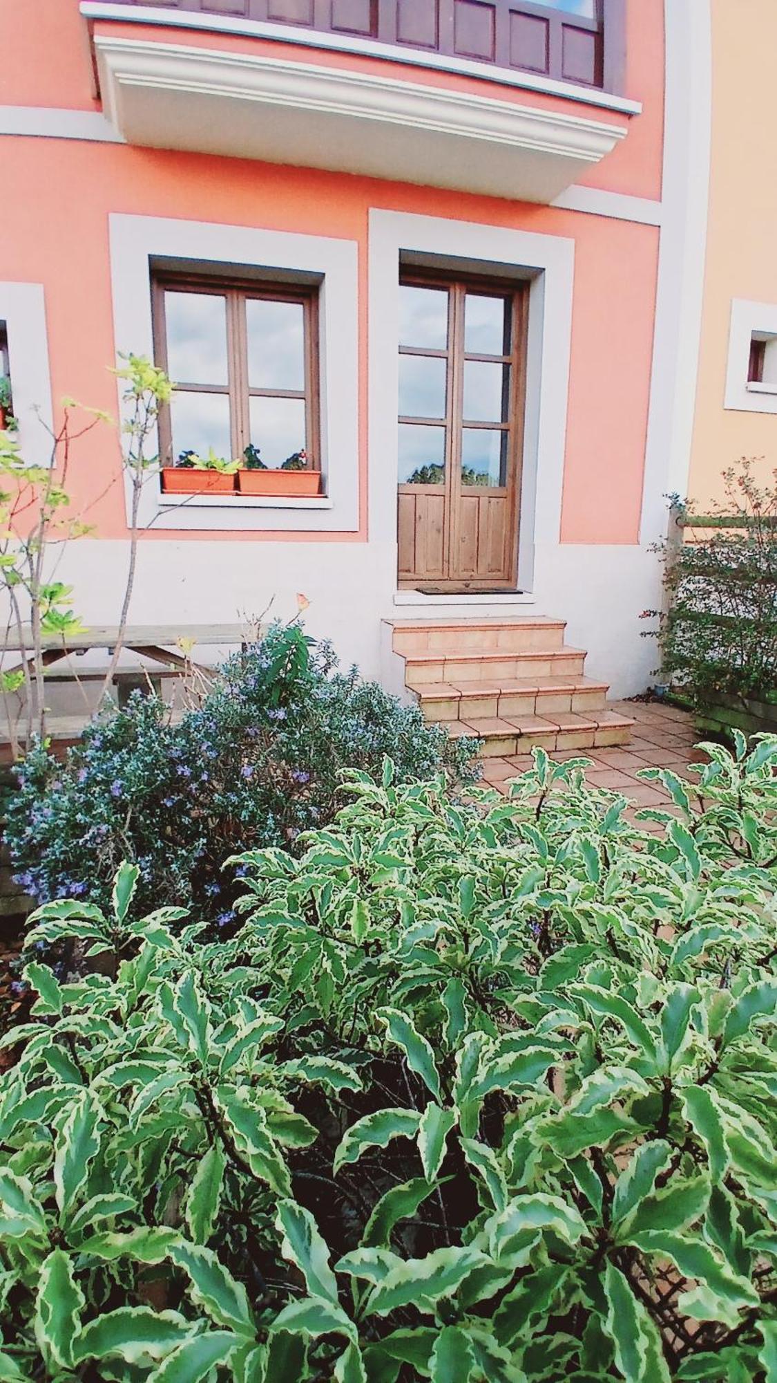 Ferienwohnung Acogedor Bajo Con Terraza Y Vistas Nueva De Llanes Exterior foto